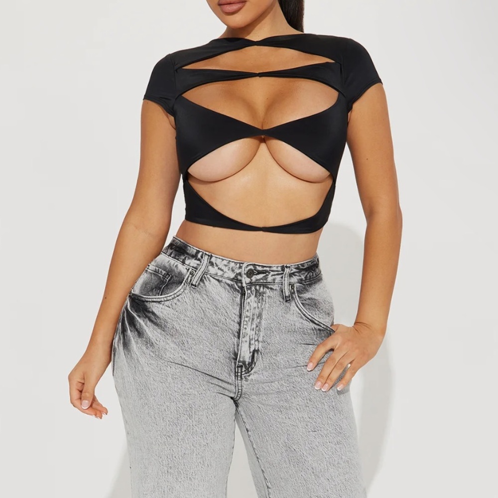 Thinkin Bout Me Cutout Top- Black